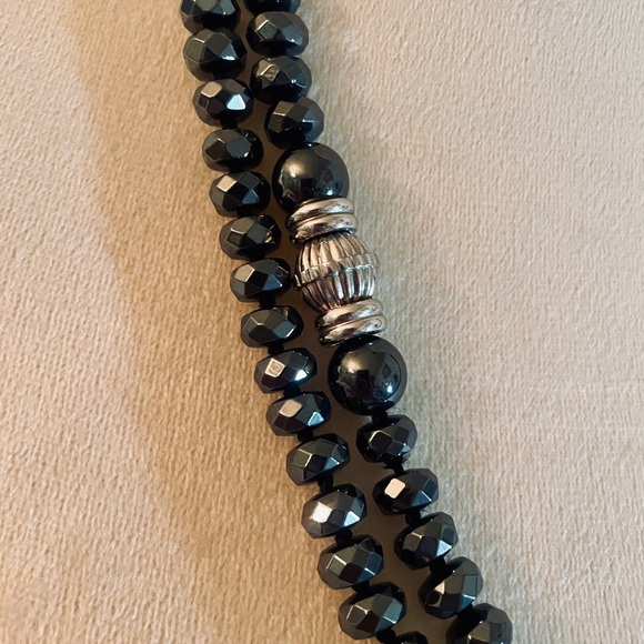 🤩 Vintage 55” LONG Faceted Hematite Necklace w/Magnetic Closure. Stunning!! - Picture 4 of 4